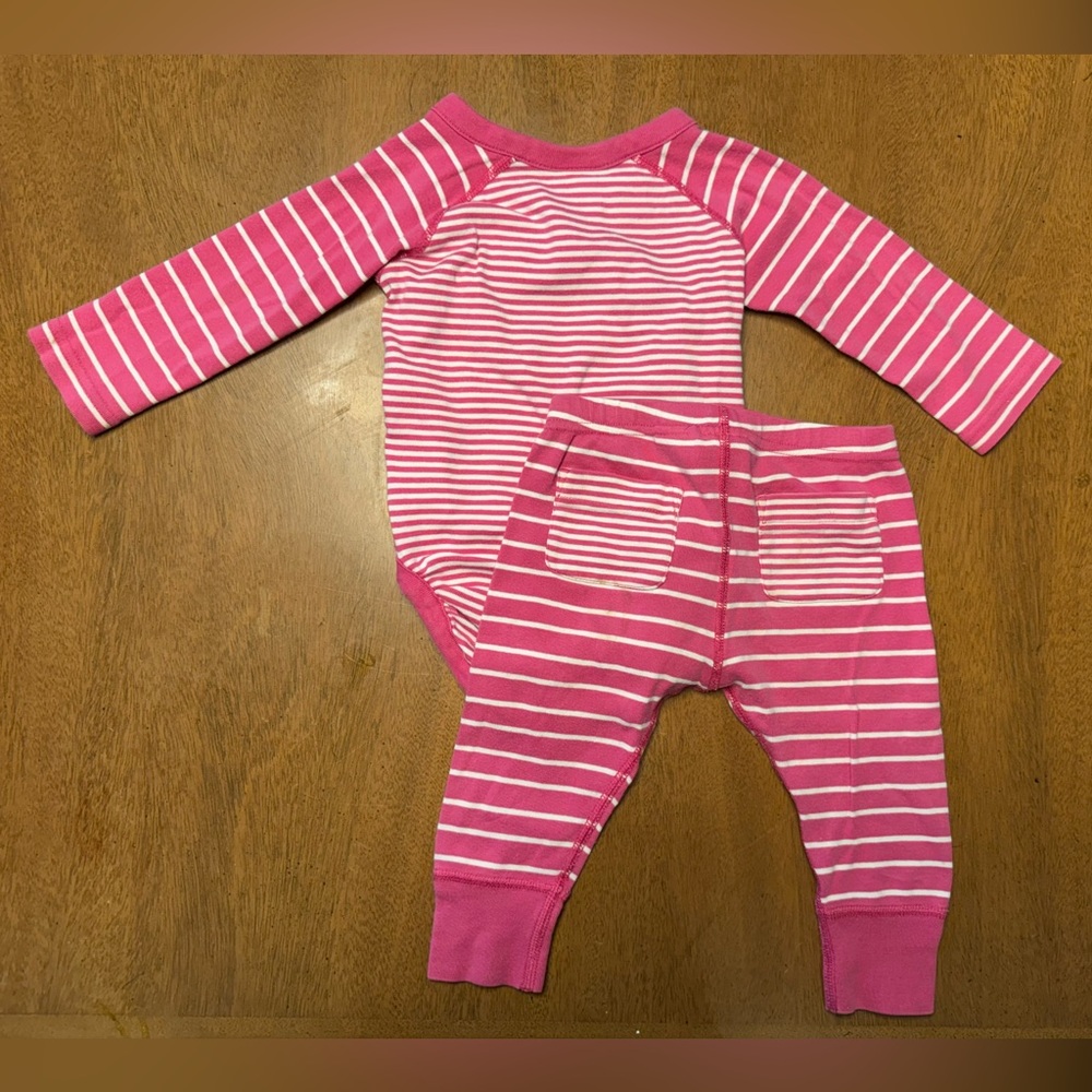 Hanna Andersson Organic Cotton Wiggle Set Bundle - Purple & Pink - Picture 3 of 7
